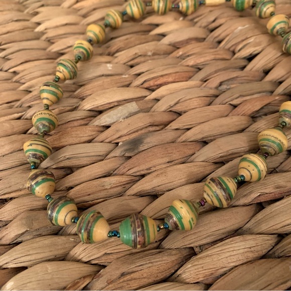 Rolled Paper Beaded Necklace with Screw Connector - Picture 2 of 7
